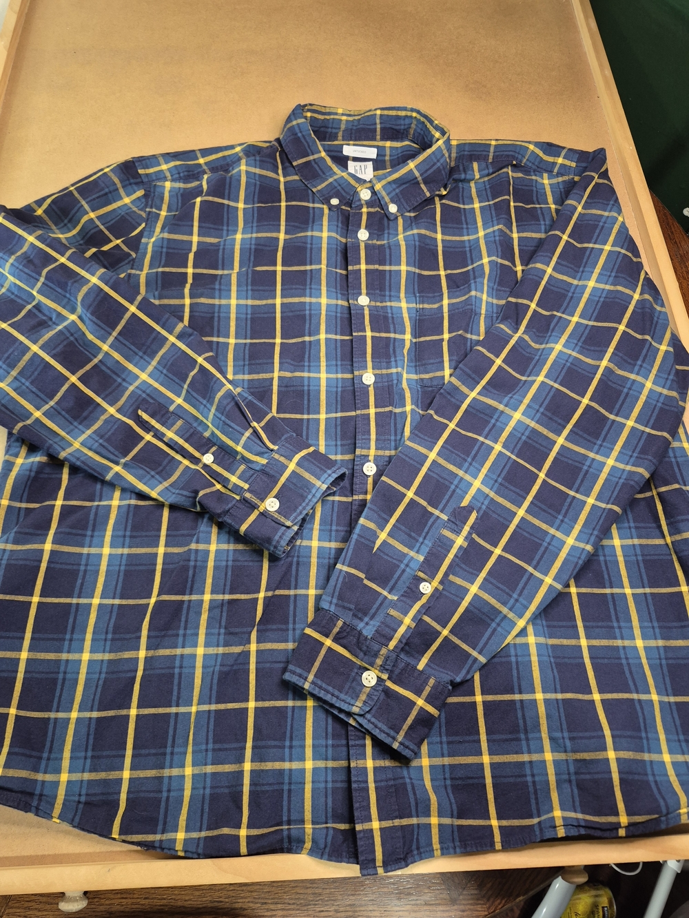 GAP Men’s Blue & Yellow Plaid Button-Down Shirt 3379/379